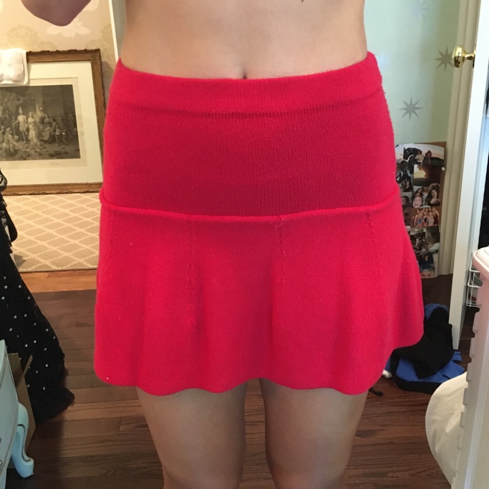 Red knit skirt